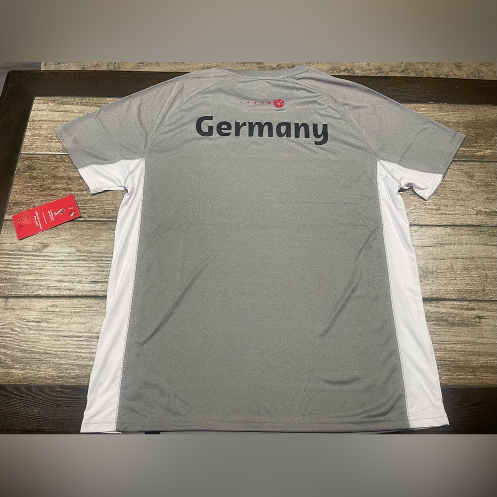 Germany FIFA World Cup Qatar 2022 Men’s Shirt Size XL NEW Grey